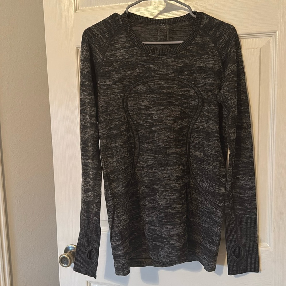lululemon black&grey swiftly tech long sleeve